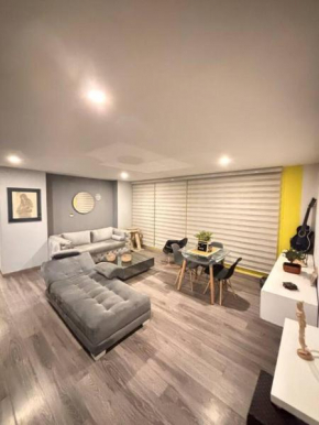 Apartamento central, espacioso, cómodo, cálido y tranquilo